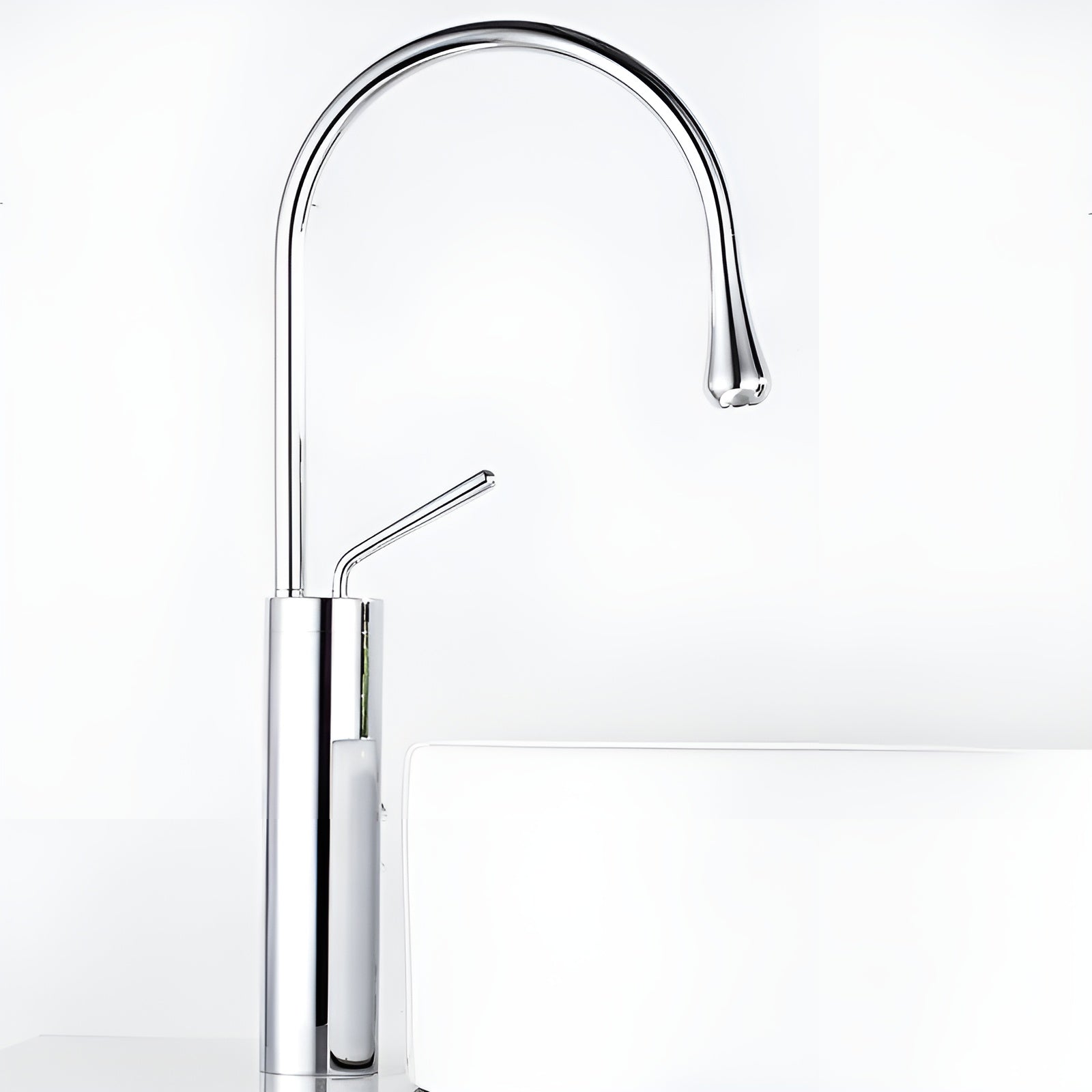 AquaFlow – Flexibler Wasserhahn für mühelose Steuerung