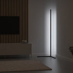 Elegante Eck-Stehlampe für stilvolle Beleuchtung