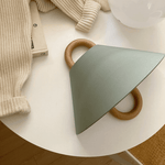 Elegante Wandlampe aus Massivholz mit plissiertem Schirm – Halbkreis 1-Lampe