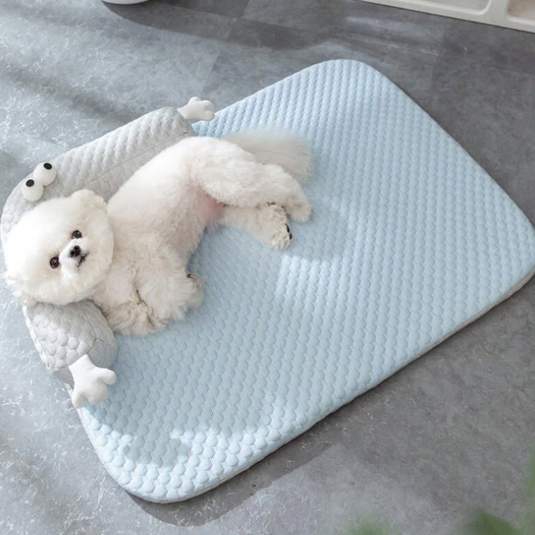 Breathable Cooling Pet Bed with Neck Support, Washable