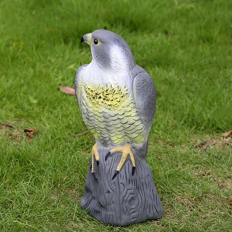 Naturgetreue Adlerattrappe zur Vogelabwehr für den Garten