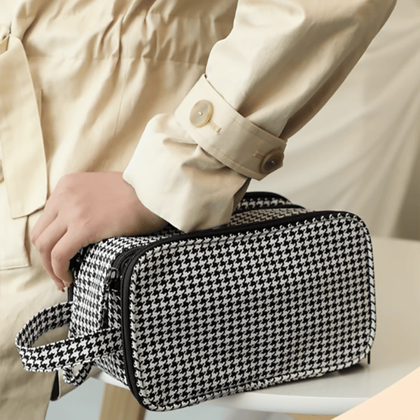 Elegante Reise-Kosmetiktasche mit großzügigem Stauraum