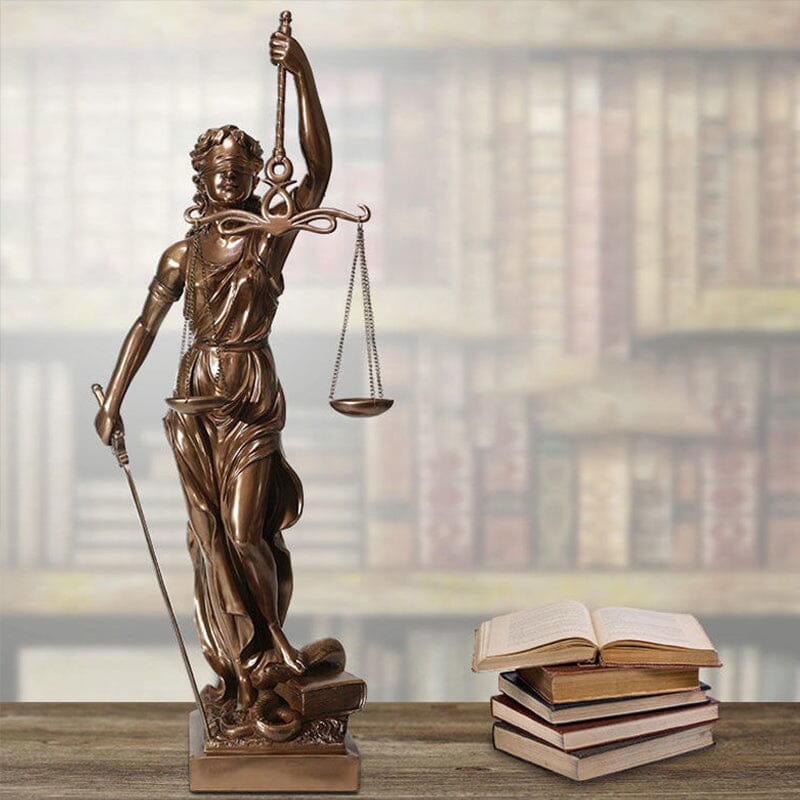 Elegant Statue of Justice – Symbol of Fairness and Order
