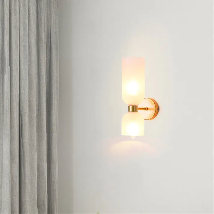 Moderne Glas-Wandleuchte mit Doppelkopf-LED
