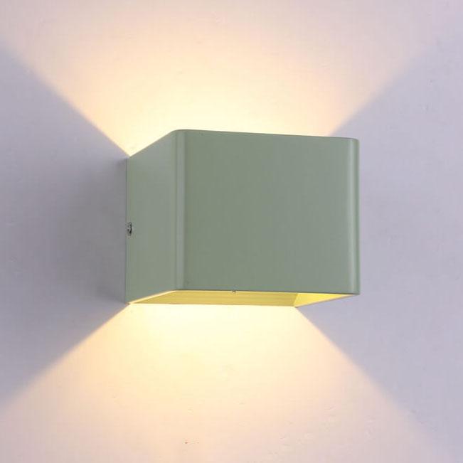 Stilvolle LED Wandleuchte – Kompakte, farbenfrohe Beleuchtung für Ihr Zuhause