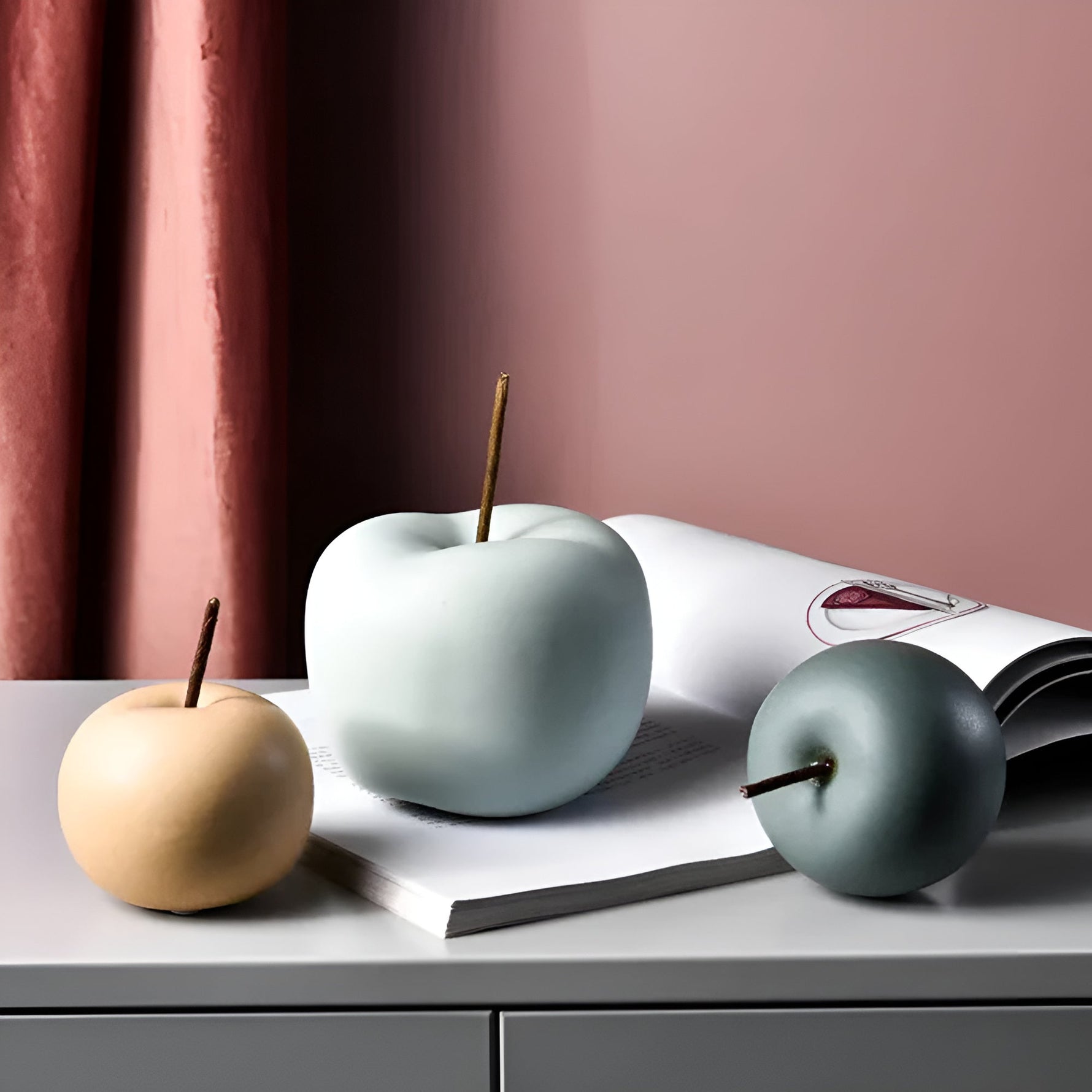 Moderne Apfel-Skulptur | ArtistryHome