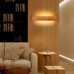 Elegante Wandlampe aus Holz mit LED – Minimalistische Lichtquelle für Ihr Zuhause