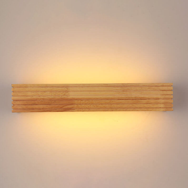 Elegante Wandlampe aus Holz mit LED – Minimalistische Lichtquelle für Ihr Zuhause