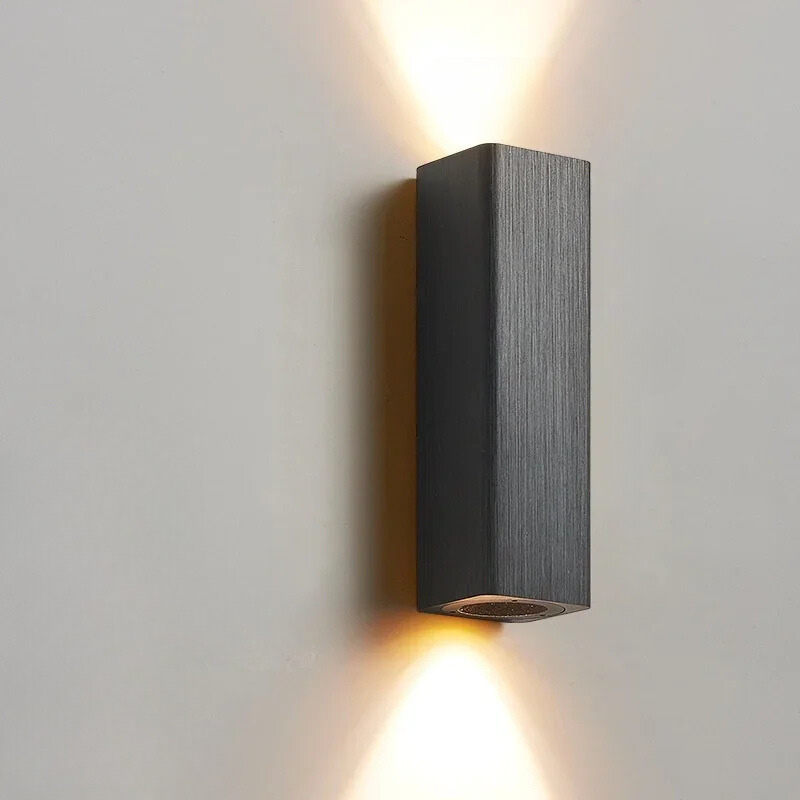 Elegante LED Wandleuchte – Aluminium Lampe für Schlafzimmer & Flur