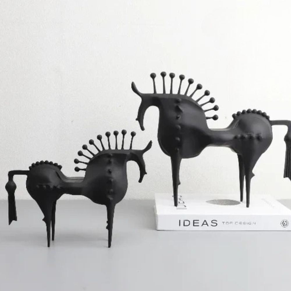 Moderne Metallskulptur eines Pferdes | EquinoxArt