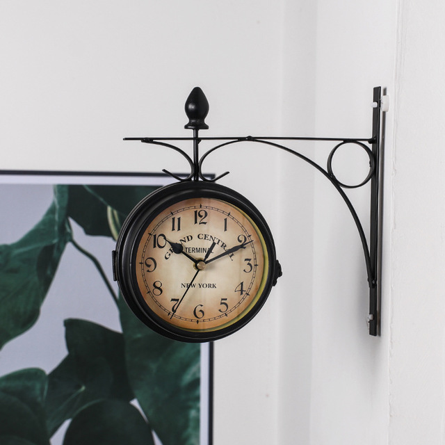 Two-Sided Vintage Wall Clock - Stylish Timepiece for Your Home