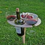 Eleganter Klapptisch für das perfekte Picknick mit Weinablage