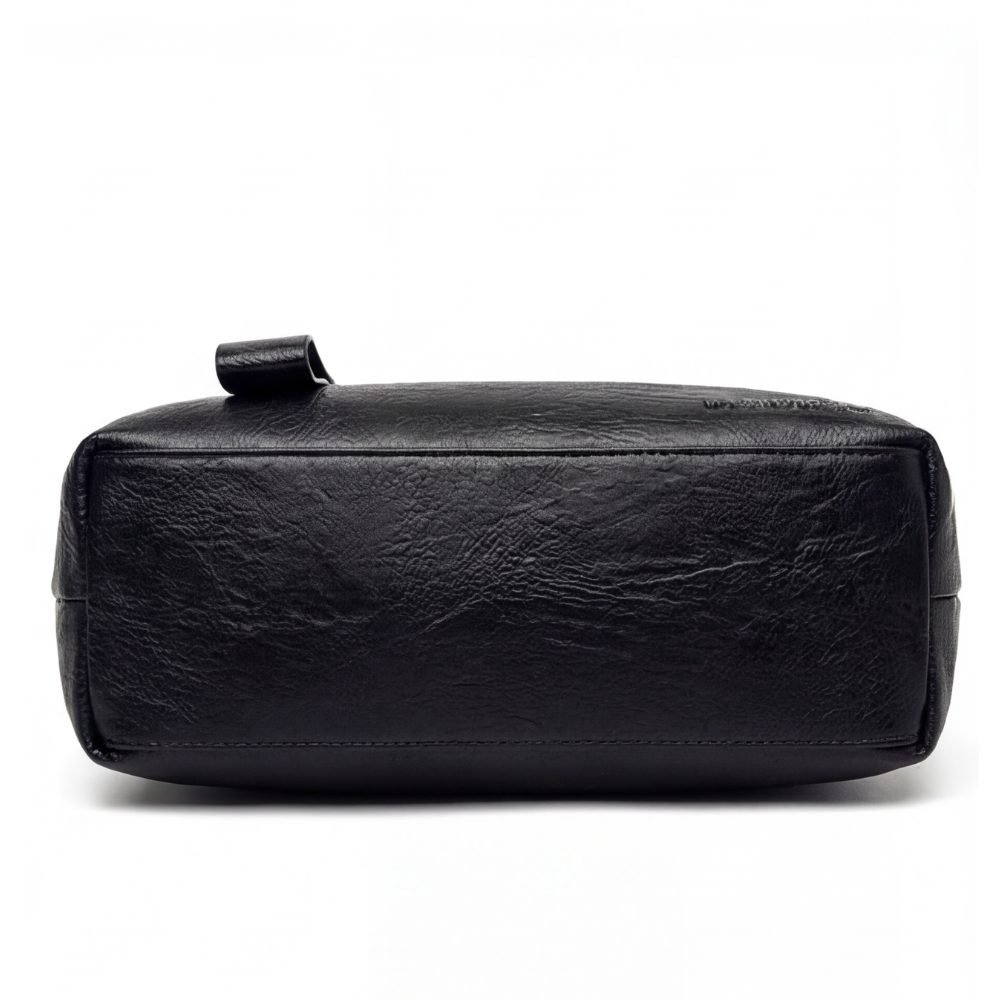Comfortable faux leather shoulder bag – 3 compartments