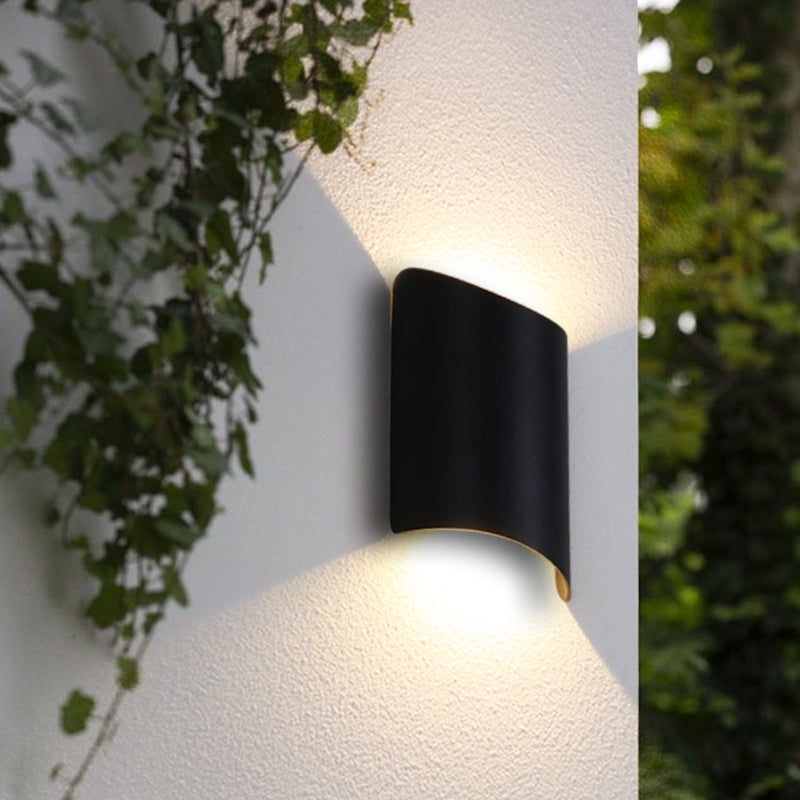 Minimalist 2-bulb LED wall light made of aluminum for doors – Black