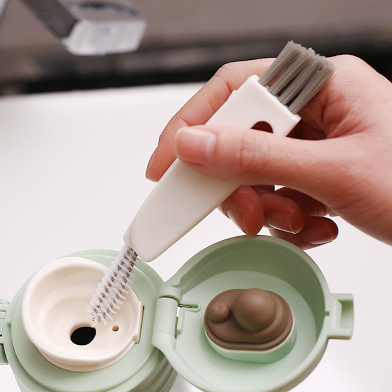 Cleaning brush for cup lids