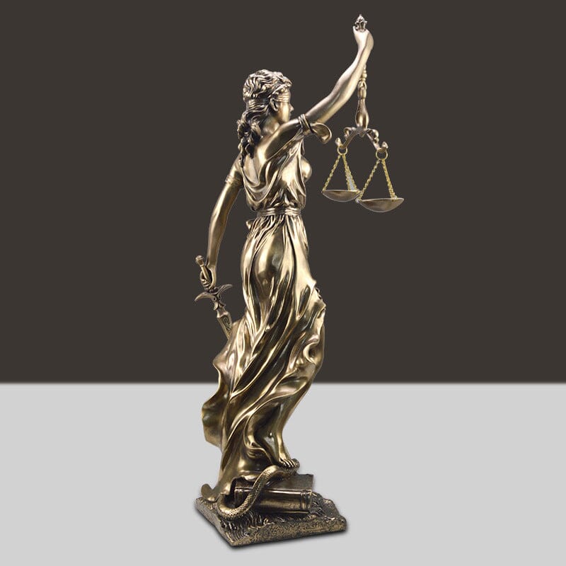 Elegant Statue of Justice – Symbol of Fairness and Order
