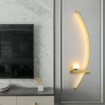 Modern LED wall light with curved design and light modes