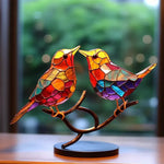 Buntglas Ornamente mit Vögeln auf Ästen