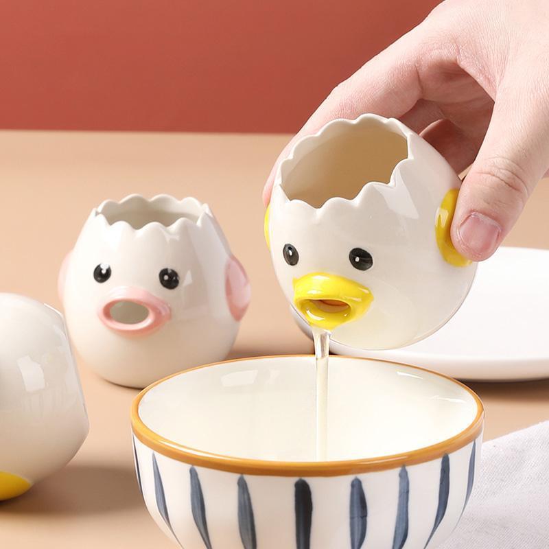 Practical egg separator in chicken design