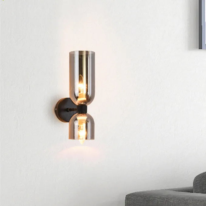 Moderne Glas-Wandleuchte mit Doppelkopf-LED