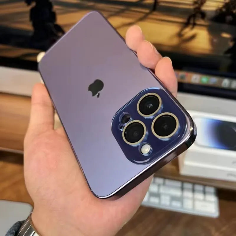 SlimFit Mattierte Acryl-Schutzschale für iPhone 15
