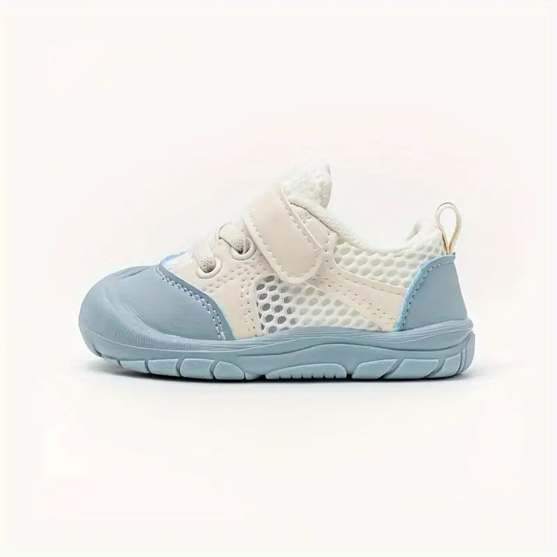 Barefoot-style shoes for babies