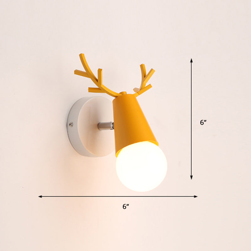 Elegant Nordic-design wall lamp for your bedroom
