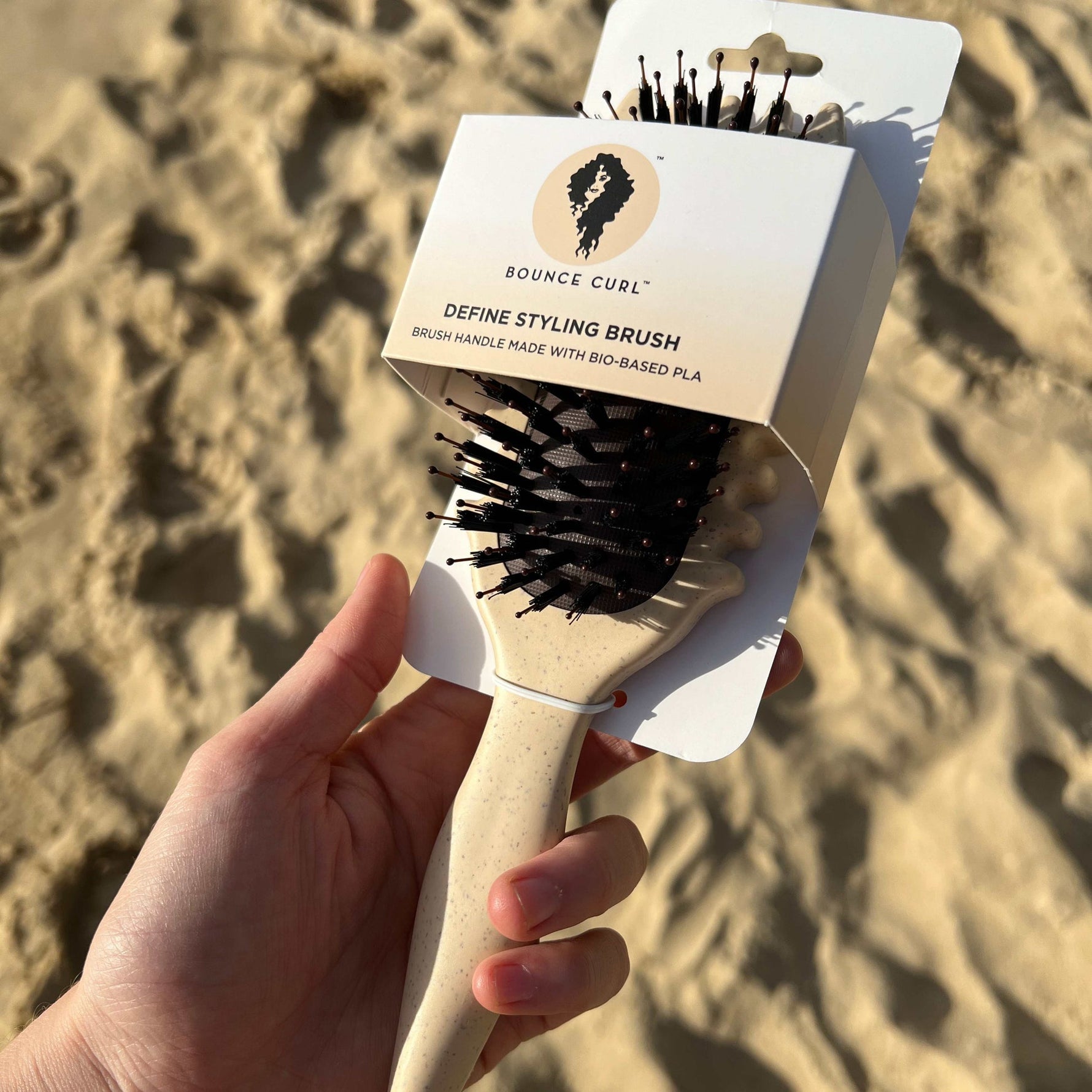 Hair Straightening Brush for Defined Curls