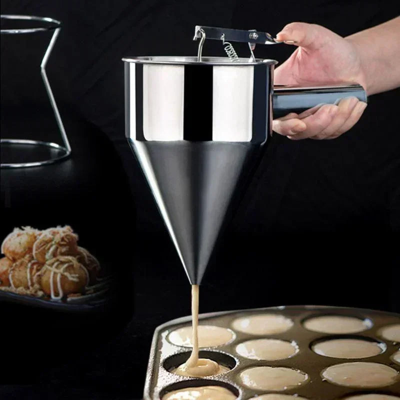 Präziser Edelstahl-Teigspender mit Halterung für perfekte Portionen | 600 ml oder 1200 ml