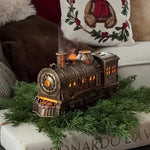 Nostalgic locomotive-design humidifier