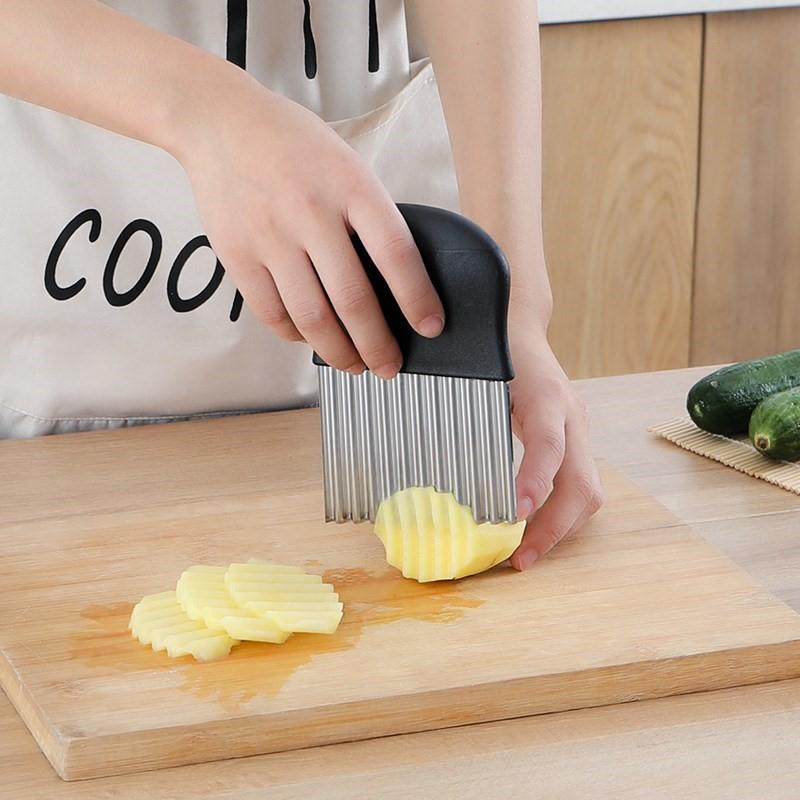 Wavy Stainless Steel Vegetable and Fruit Slicer