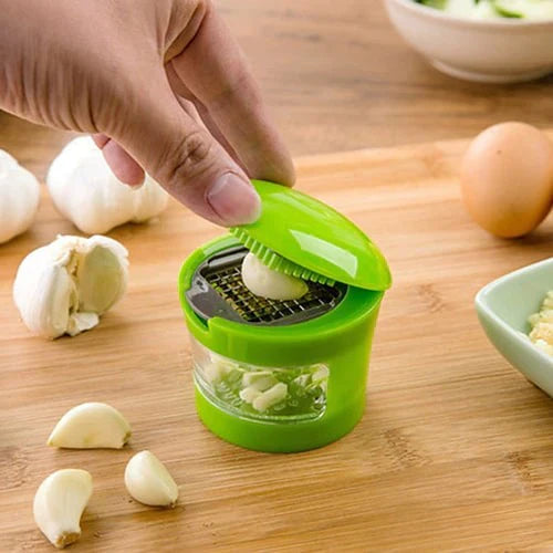 Efficient Chopping Bowl for Chili and Garlic