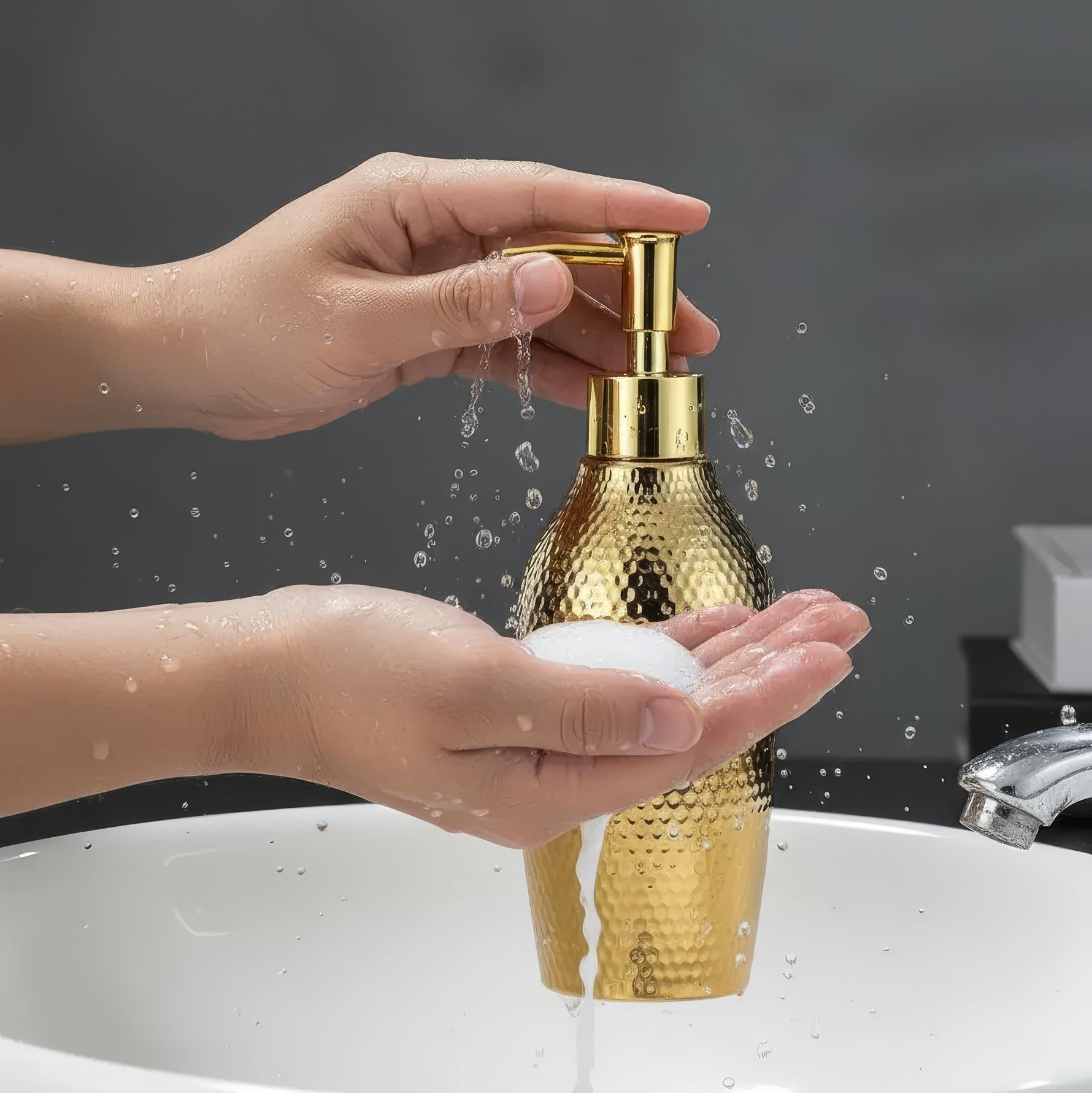 Stilvolles 5-teiliges Badezimmer-Accessoire-Set aus Keramik