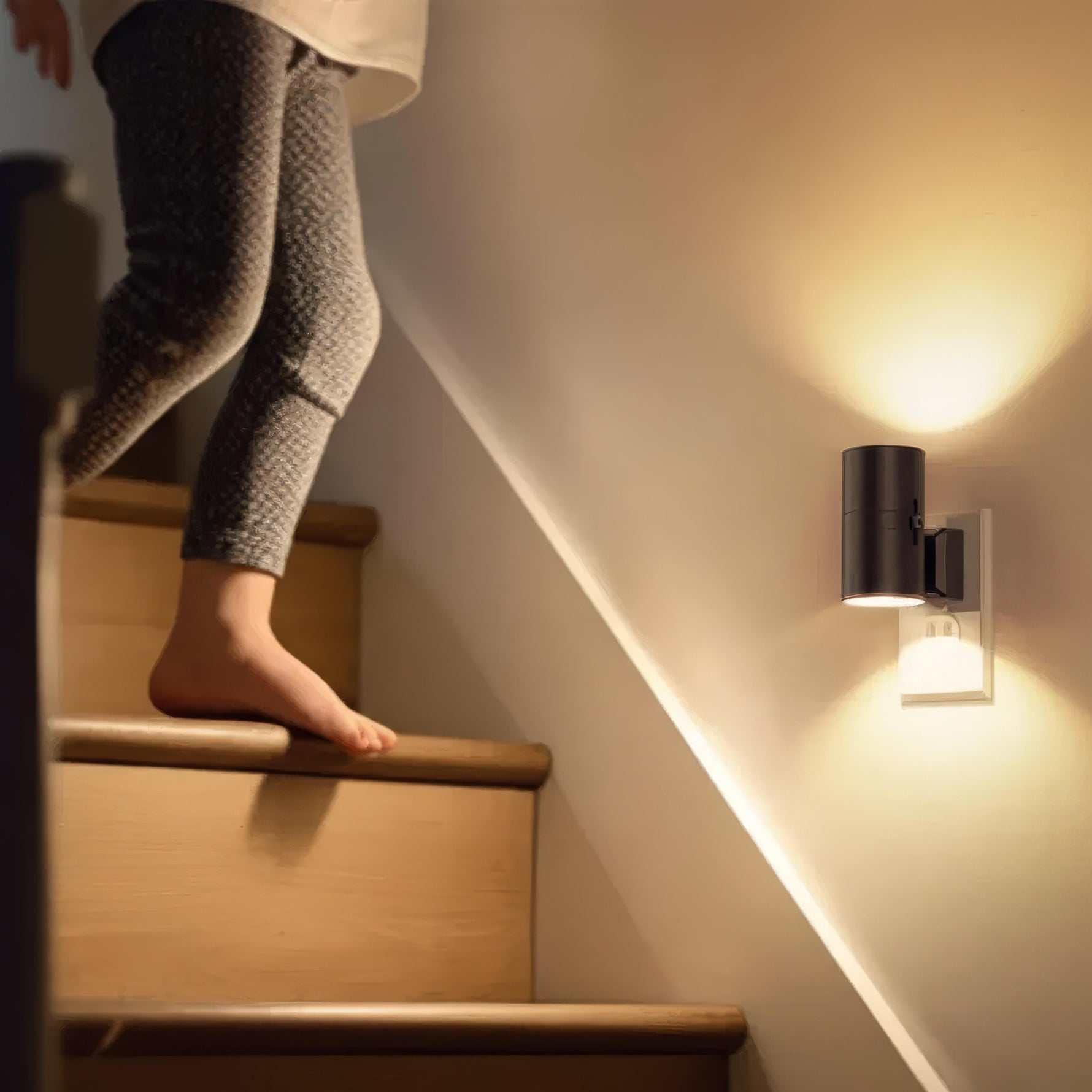 LumiFlex - Adaptable Plug-in Light for an Atmospheric Night