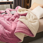 Cozy Blanket - Elegant and cuddly fleece blanket