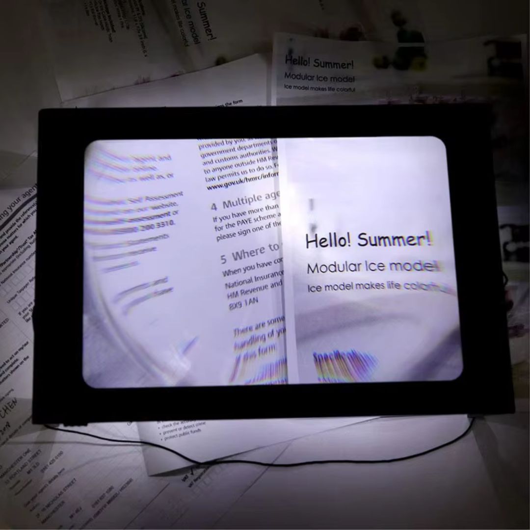 3x LED Magnifying Glass with Illuminated Full Page – Hands-free & Lightweight – Ideal for Seniors and People with Low Vision