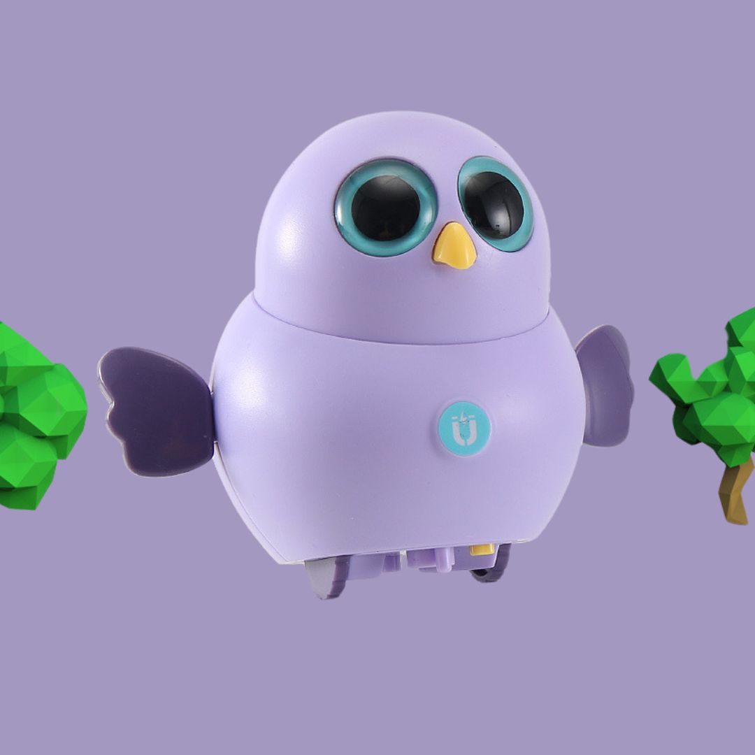 Children's toy with wobbly chicks