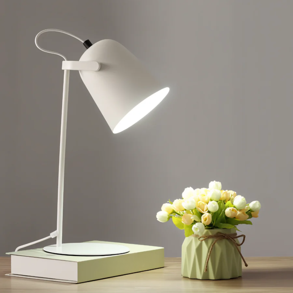 Flexible Tischlampe mit Drehbarem Schirm – Ideal für Lesen und Lernen