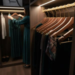 NobleWood – Elegant Wooden Hangers for Stylish Wardrobes (3 pieces)