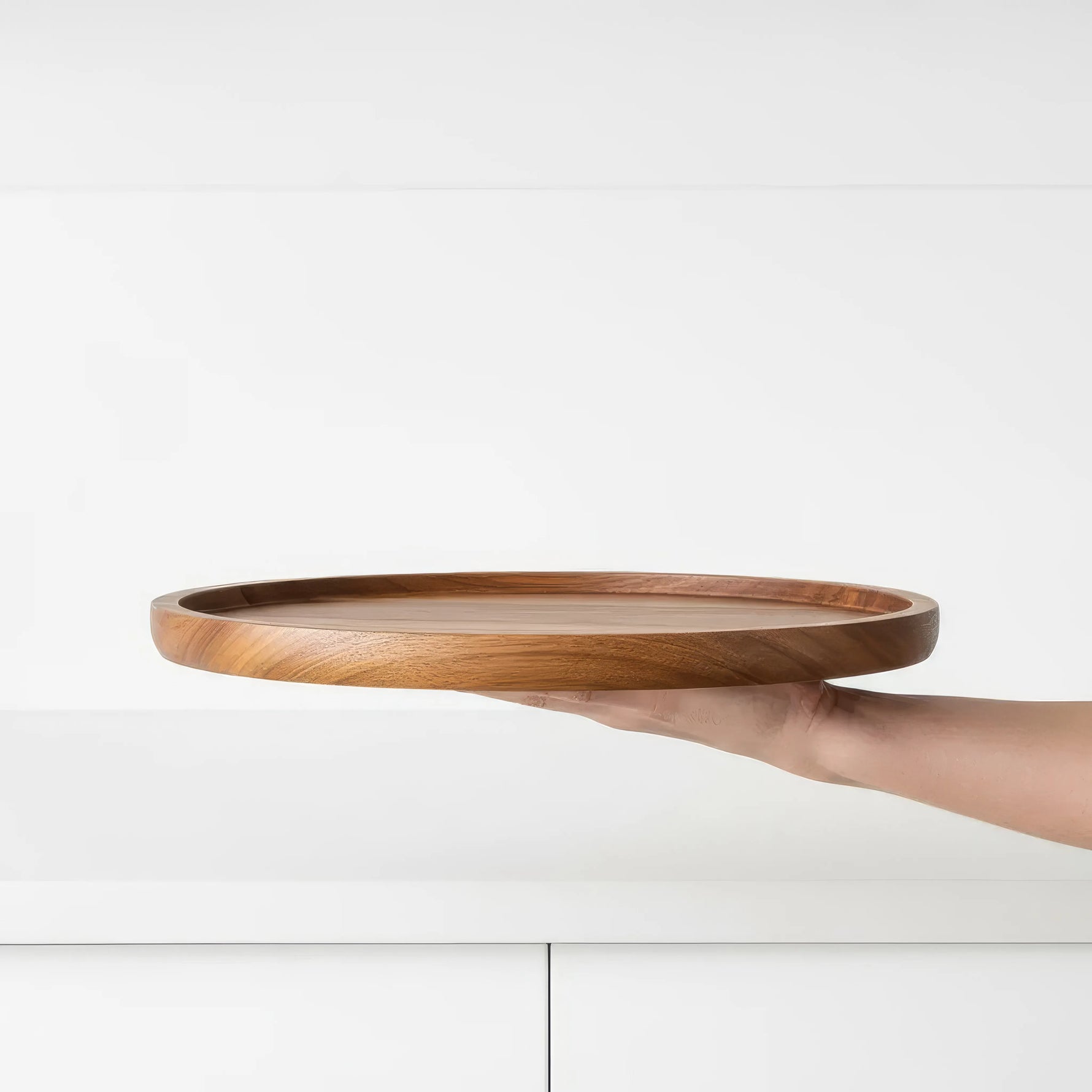Elegantes Holztablett – Rundes Serviergeschirr für jeden Anlass