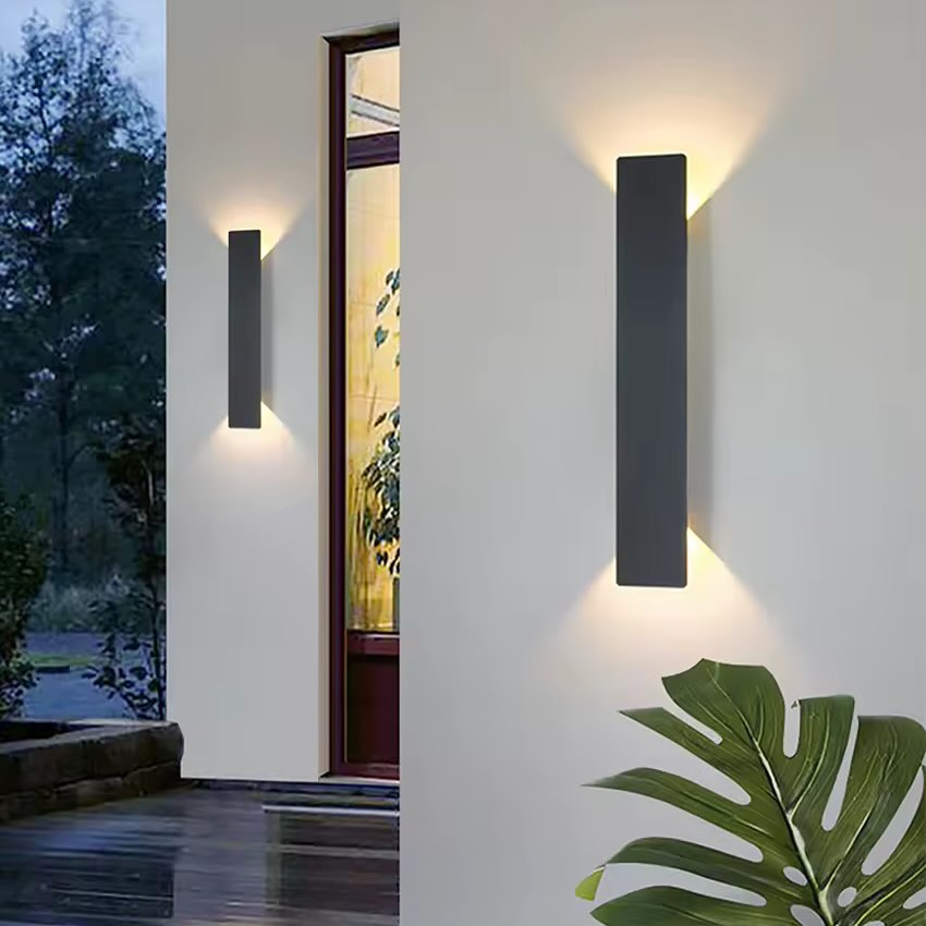 Elegant LED Outdoor Wall Light – Architectural Lighting Design, Weatherproof