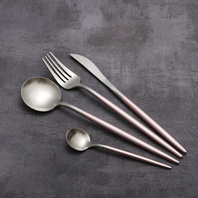 Elegantes 4-teiliges Besteckset für stilvolle Anlässe