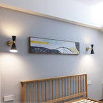 Elegante Wandlampe mit Verstellbarem Metallschirm – LED Licht für Ihr Zuhause