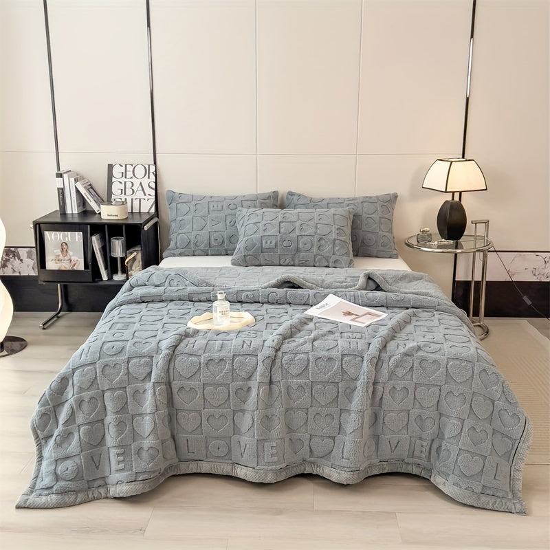 Cozy Fleece Blanket with Reversible Design – Elegant and Versatile