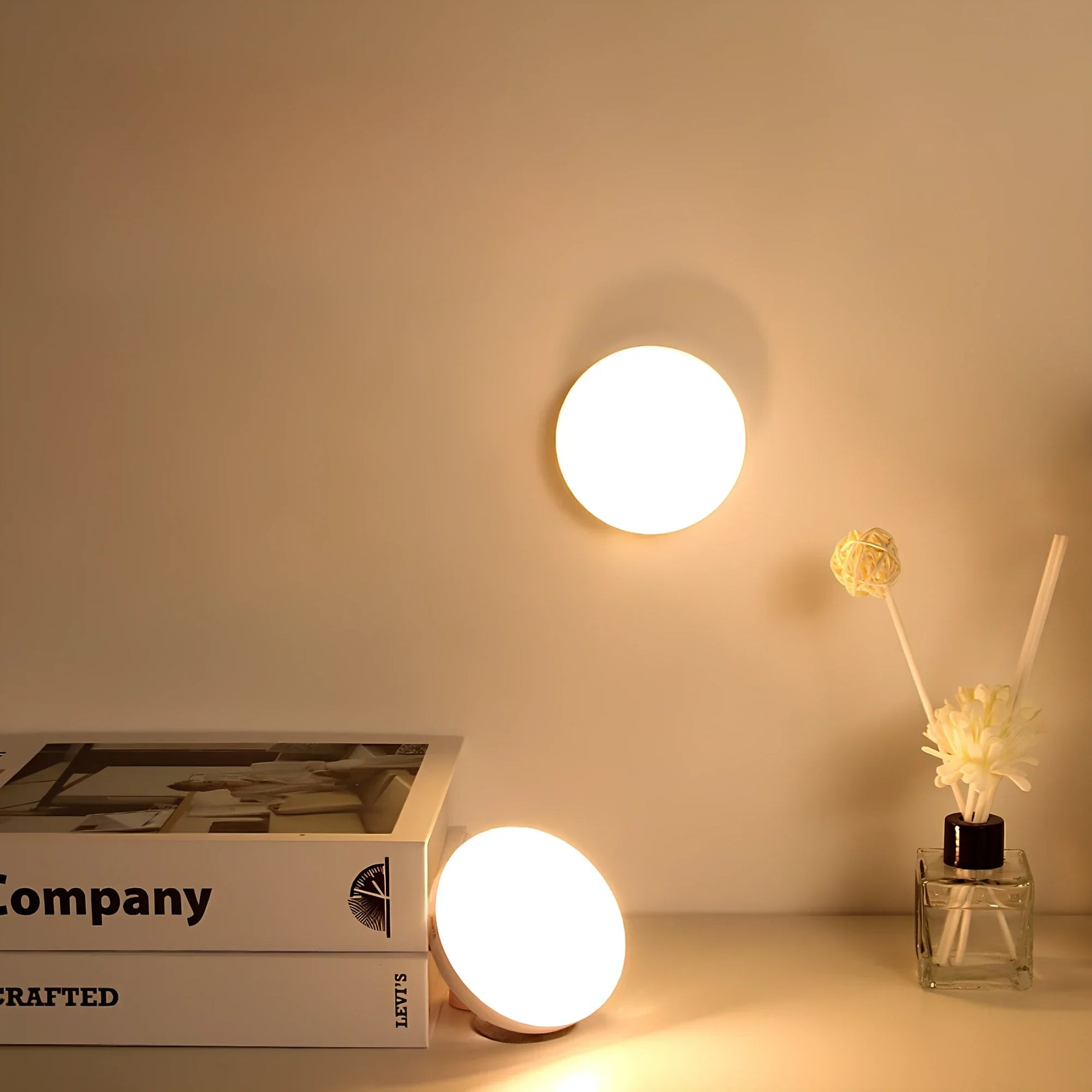 Practical LED Motion Sensor Night Light – Flexible and Wireless for Hallway, Bedroom & Stairs