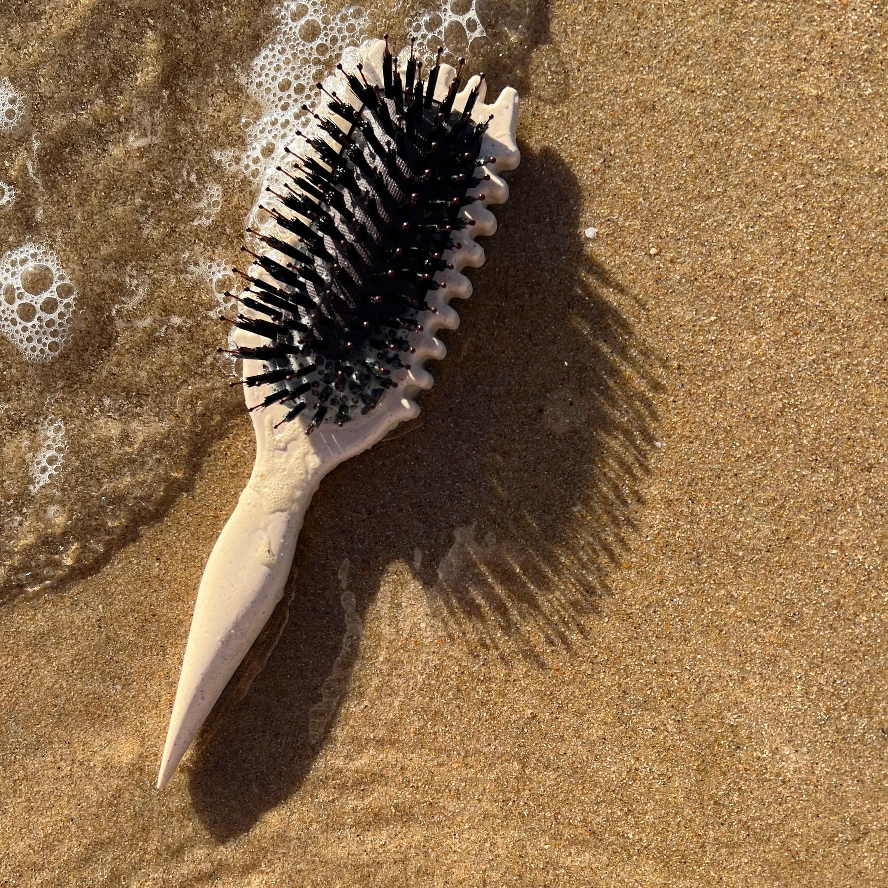 Hair Straightening Brush for Defined Curls