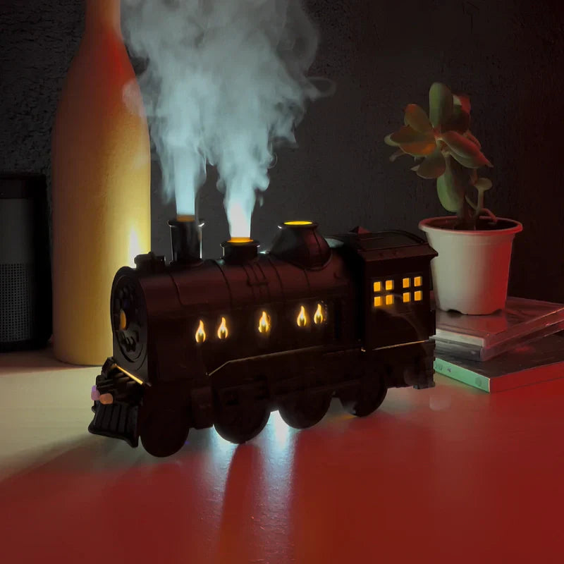 Nostalgic locomotive-design humidifier