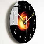 Klassische Wanduhr aus Glas für stilvolles Wohnen