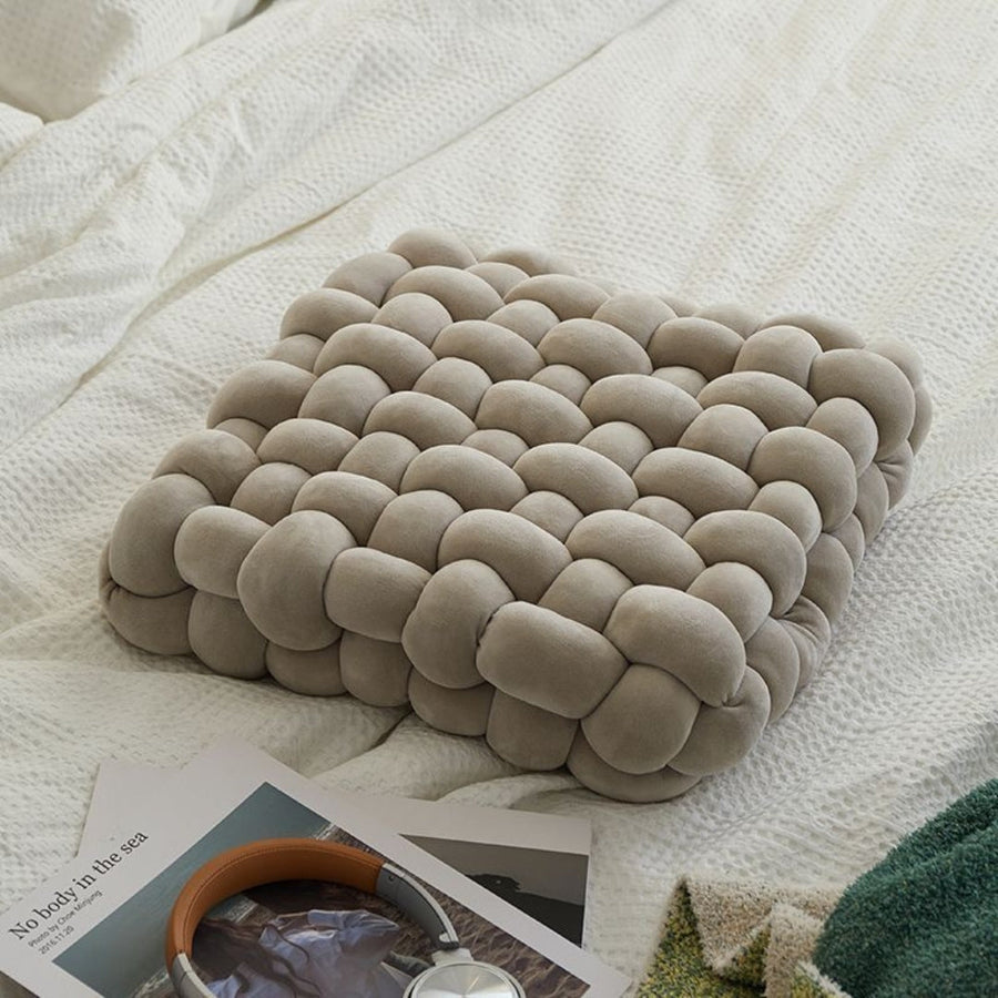 Knotter Cushion – Cozy Seat Cushion for Living Room and Bedroom