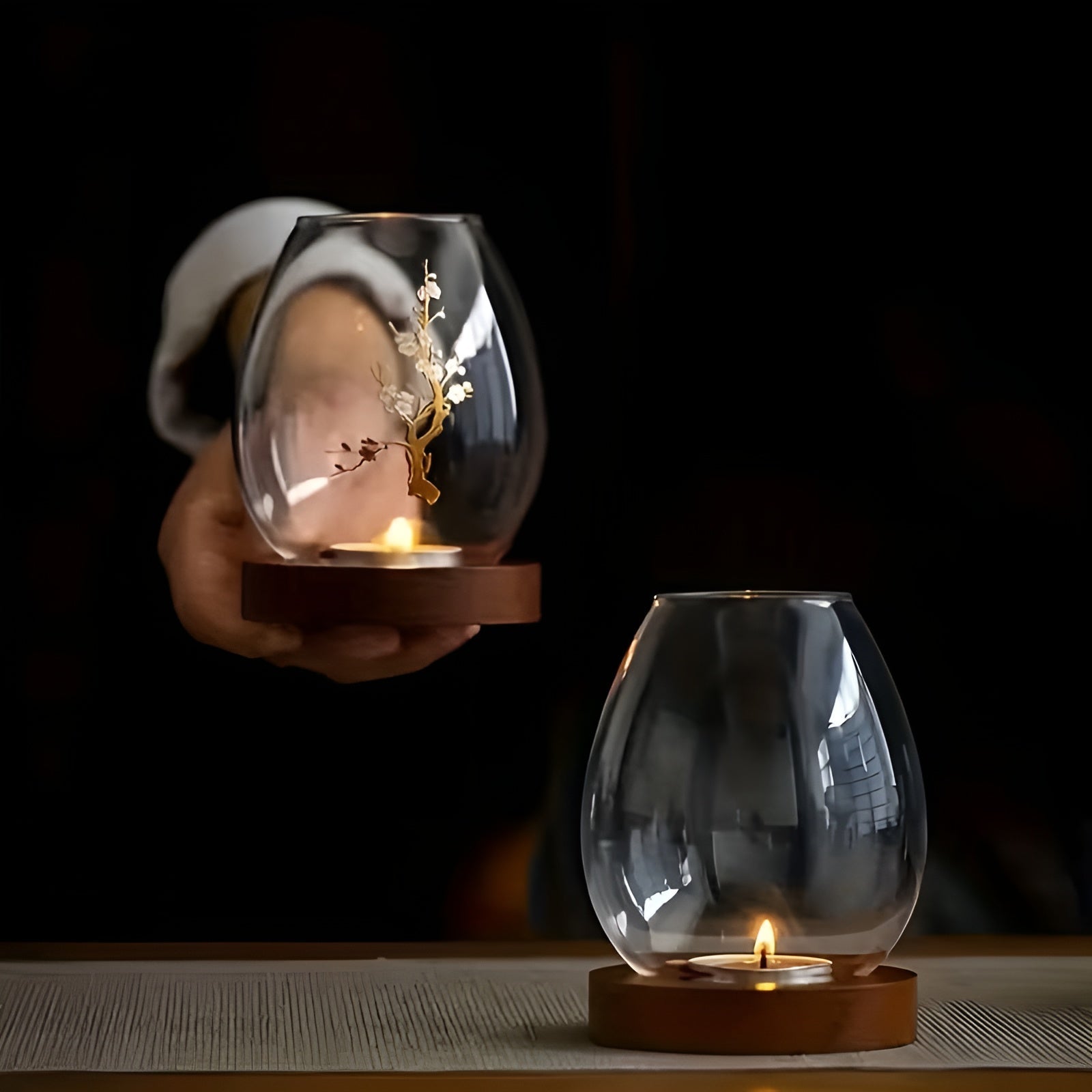 Elegant Set of 2 Glass Candle Holders with Wooden Base – Retro-Zen Flair for Your Home